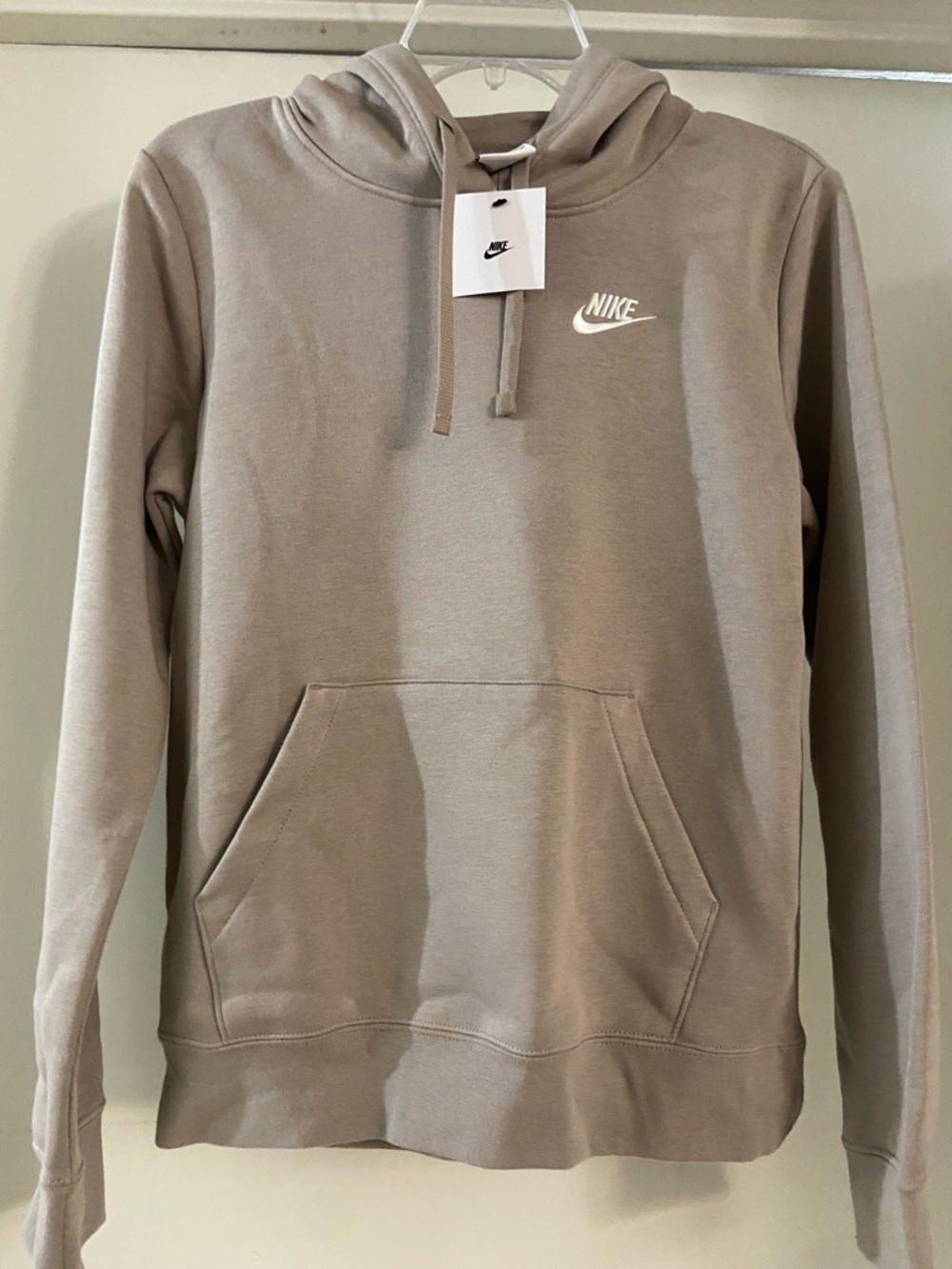 Nike Women’s Beige Fleece Joggers - Picture 11 of 13